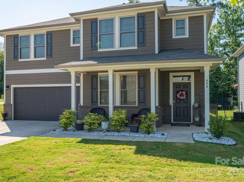 644 Heron View Drive, York, SC 29745.  MLS# CAR4286952, YatesRealty ID 35136. 