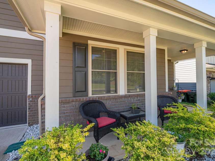 644 Heron View Drive, York, SC 29745.  MLS# CAR4286952, YatesRealty ID 35136. 