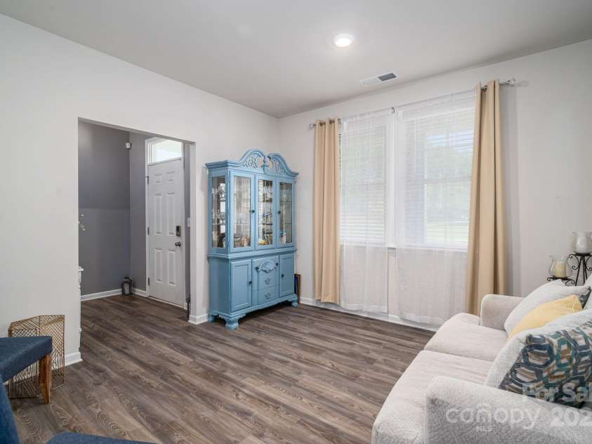 644 Heron View Drive, York, SC 29745.  MLS# CAR4286952, YatesRealty ID 35136. 