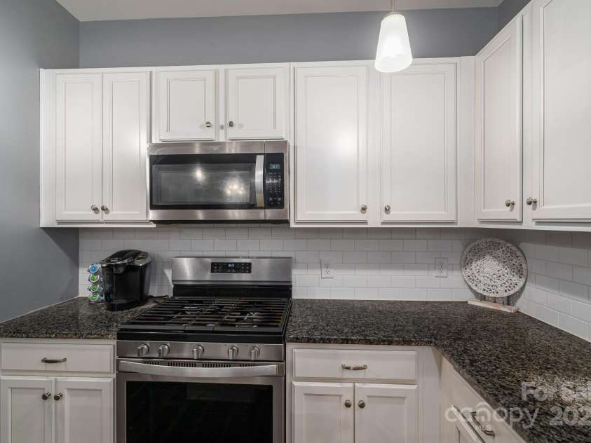 644 Heron View Drive, York, SC 29745.  MLS# CAR4286952, YatesRealty ID 35136. 