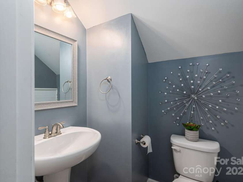 644 Heron View Drive, York, SC 29745.  MLS# CAR4286952, YatesRealty ID 35136. 