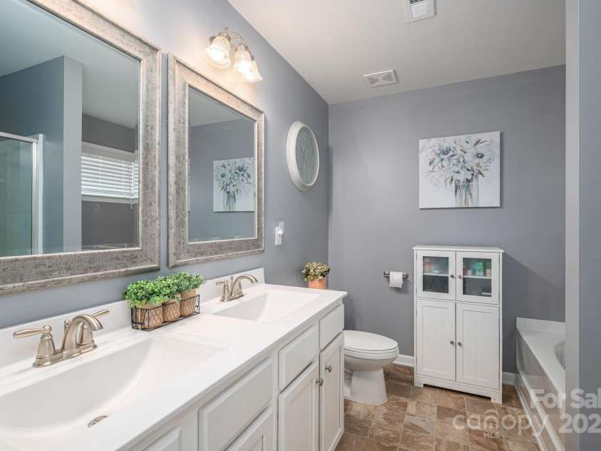 644 Heron View Drive, York, SC 29745.  MLS# CAR4286952, YatesRealty ID 35136. 