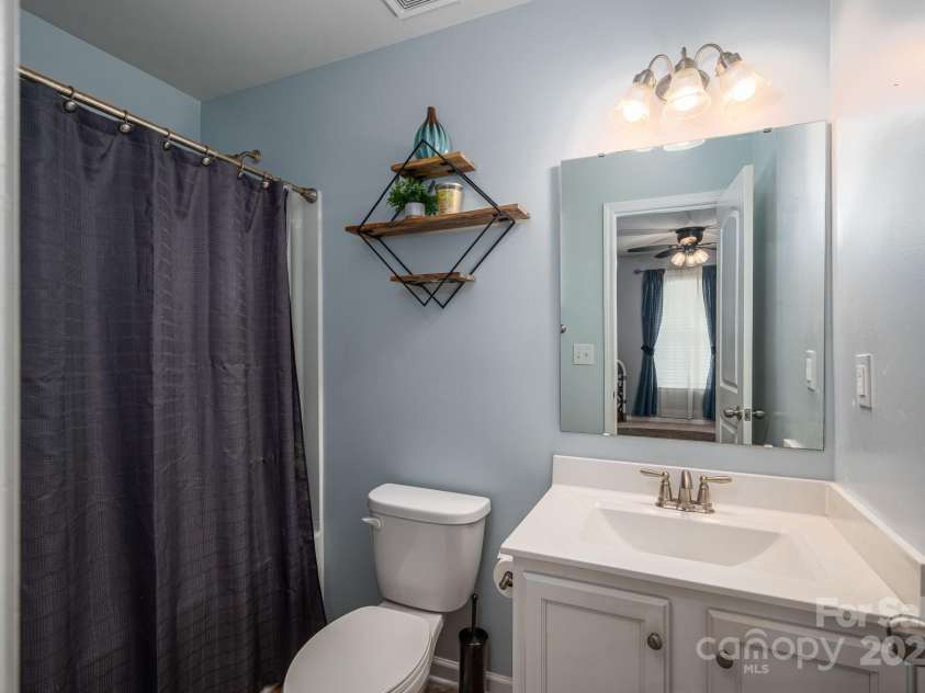 644 Heron View Drive, York, SC 29745.  MLS# CAR4286952, YatesRealty ID 35136. 