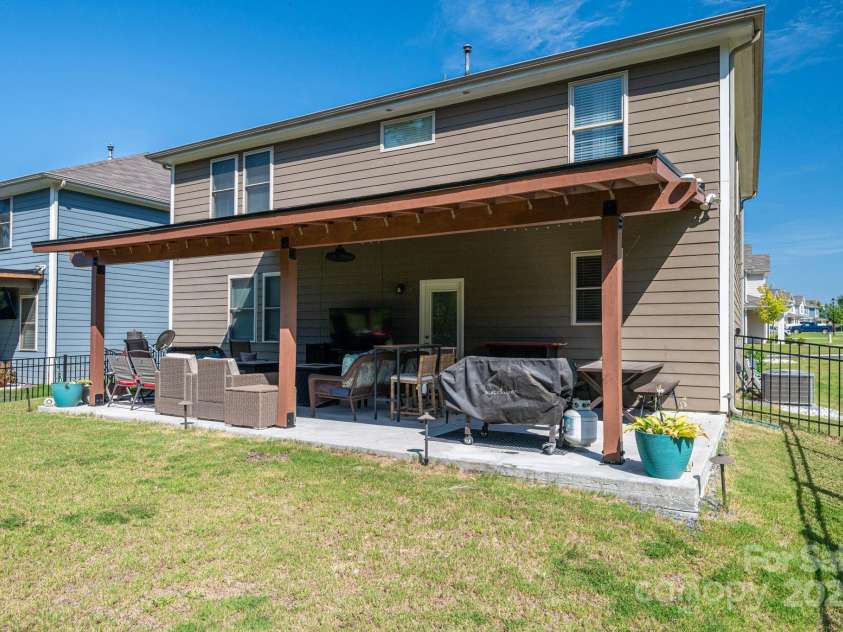 644 Heron View Drive, York, SC 29745.  MLS# CAR4286952, YatesRealty ID 35136. 