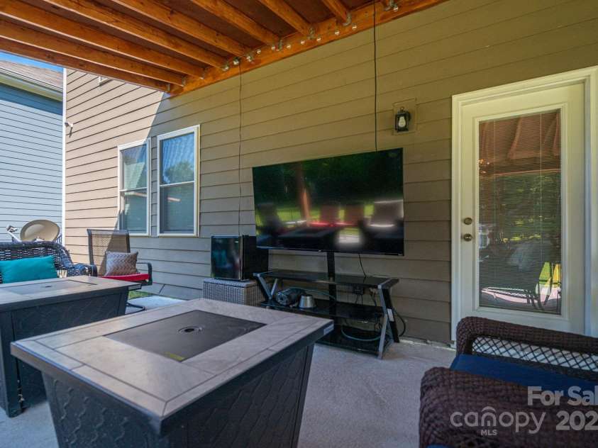 644 Heron View Drive, York, SC 29745.  MLS# CAR4286952, YatesRealty ID 35136. 