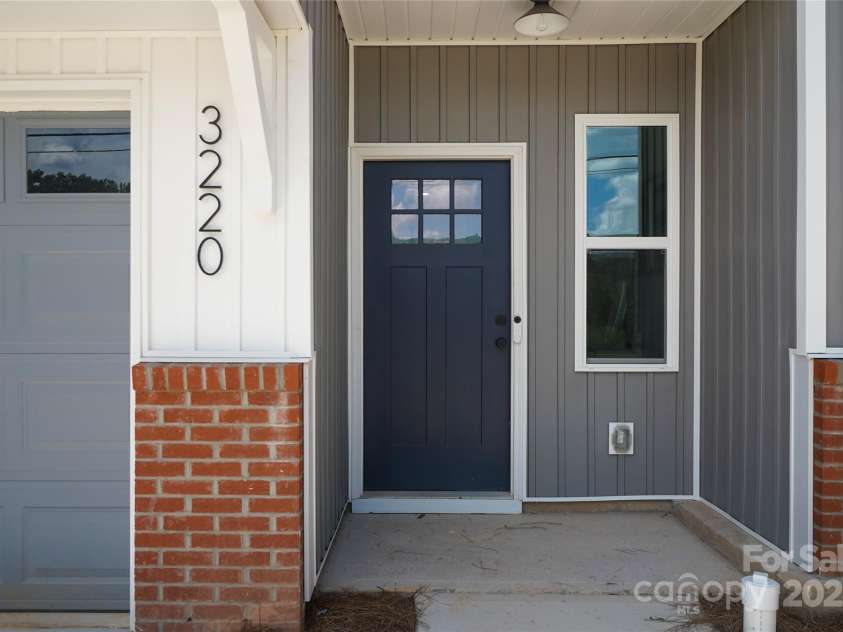 3220 Sam Wilson Road, Charlotte, NC 28214.  MLS# CAR4288912, YatesRealty ID 35137. 