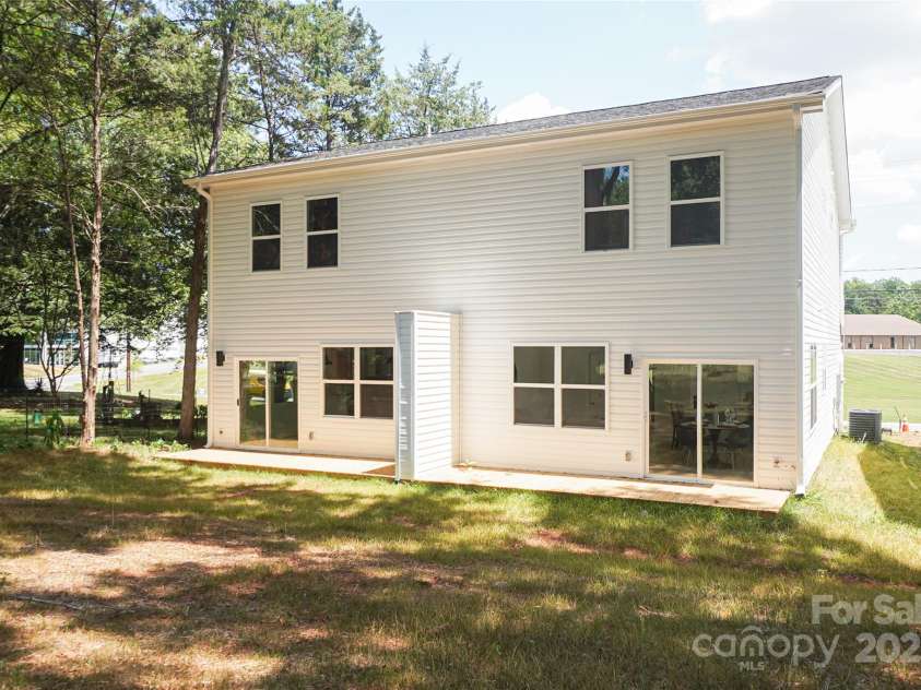 3220 Sam Wilson Road, Charlotte, NC 28214.  MLS# CAR4288912, YatesRealty ID 35137. 