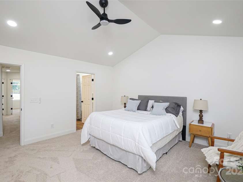 3220 Sam Wilson Road, Charlotte, NC 28214.  MLS# CAR4288912, YatesRealty ID 35137. 