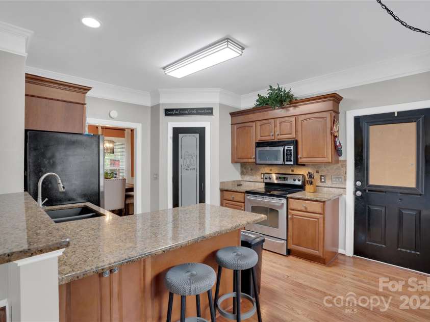 108 Wharton Lane, Columbia, SC 29229.  MLS# CAR4291550, YatesRealty ID 35138. 