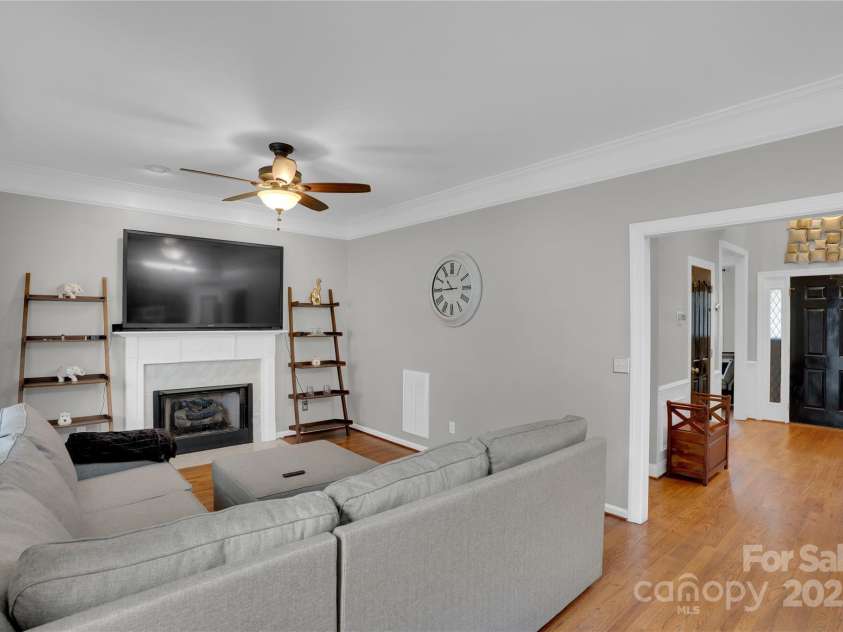 108 Wharton Lane, Columbia, SC 29229.  MLS# CAR4291550, YatesRealty ID 35138. 