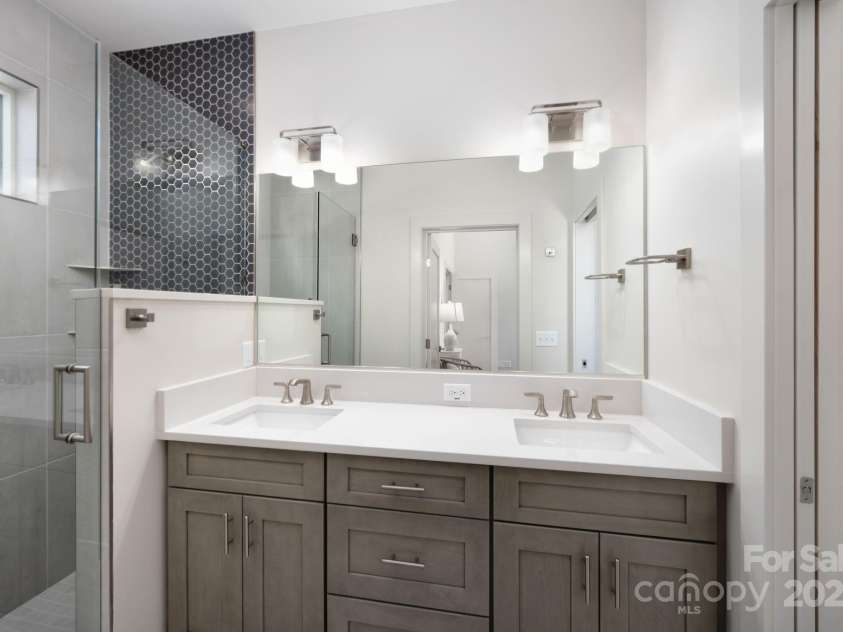 5 Orrinel Way, Asheville, NC 28806.  MLS# CAR4294195, YatesRealty ID 35139. Well-Appointed Ensuite Primary Bathroom