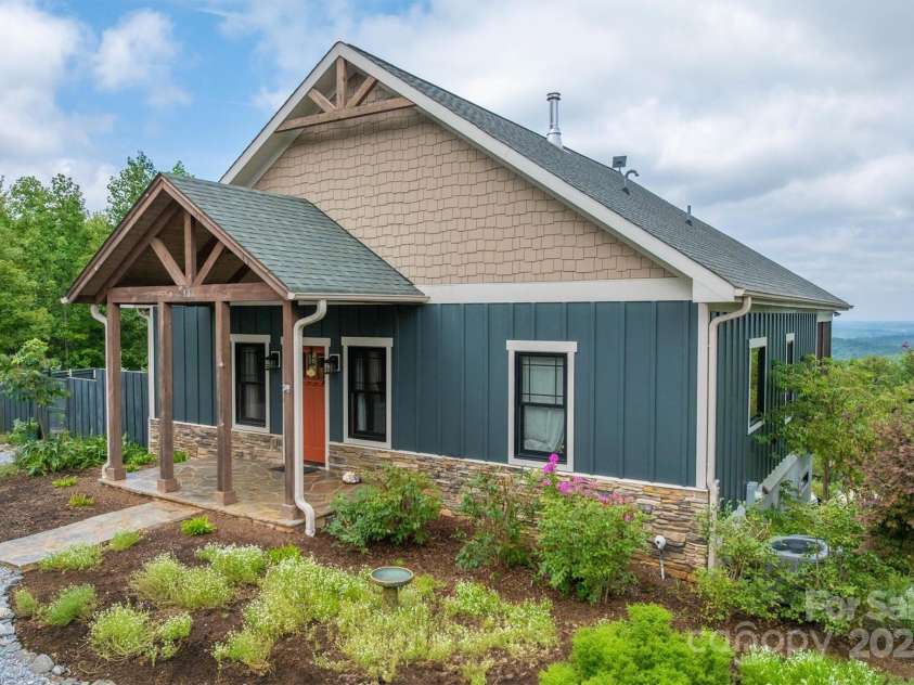 381 Scenic Overlook Drive, Nebo, NC 28761.  MLS# CAR4294911, YatesRealty ID 3514. 