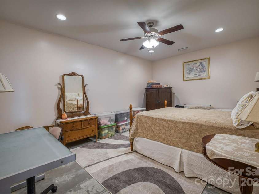 381 Scenic Overlook Drive, Nebo, NC 28761.  MLS# CAR4294911, YatesRealty ID 3514. Bonus Room