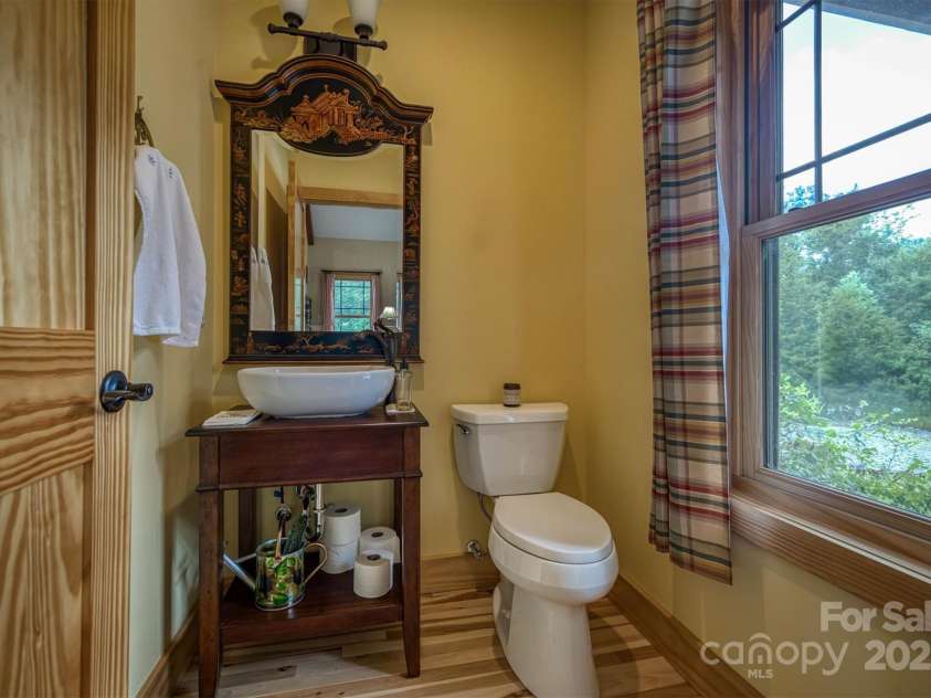 381 Scenic Overlook Drive, Nebo, NC 28761.  MLS# CAR4294911, YatesRealty ID 3514. Powder room