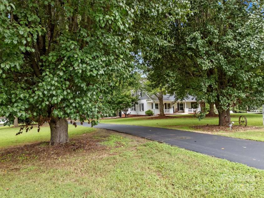 8900 Old Concord Road, Salisbury, NC 28146.  MLS# CAR4295325, YatesRealty ID 35140. 