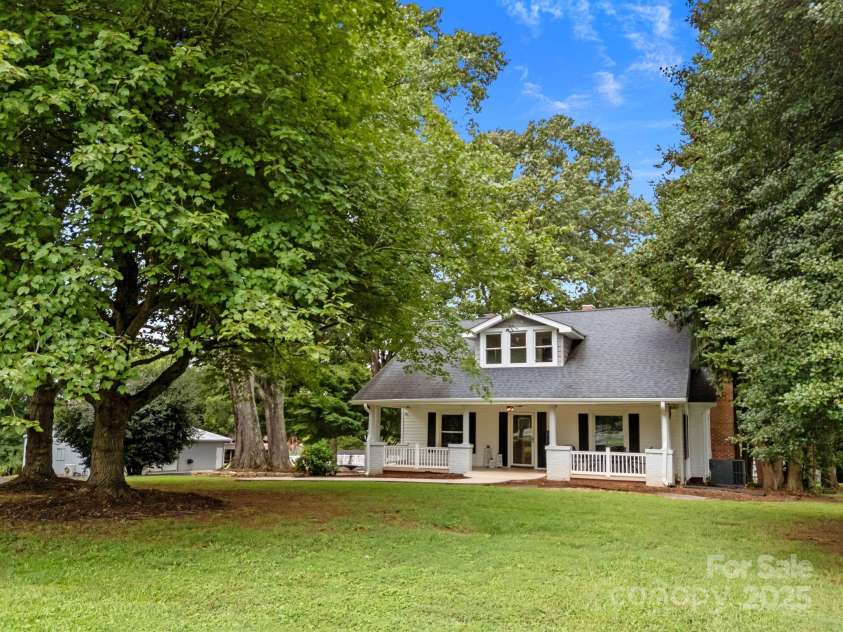 8900 Old Concord Road, Salisbury, NC 28146.  MLS# CAR4295325, YatesRealty ID 35140. 