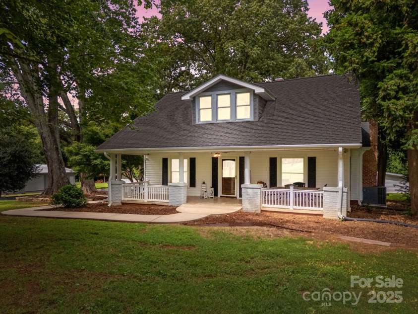 8900 Old Concord Road, Salisbury, NC 28146.  MLS# CAR4295325, YatesRealty ID 35140. 