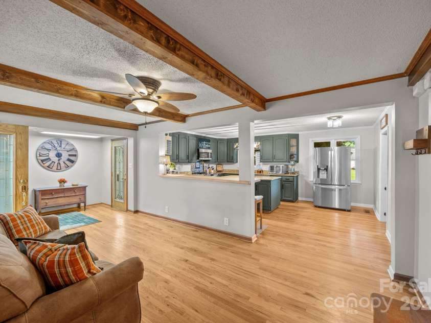 8900 Old Concord Road, Salisbury, NC 28146.  MLS# CAR4295325, YatesRealty ID 35140. Family room located off sunroom