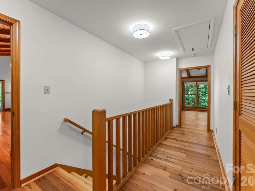 287 Dvdisdi Court, Brevard, NC 28712.  MLS# CAR4358240, YatesRealty ID 35141. Access to the Lower Level