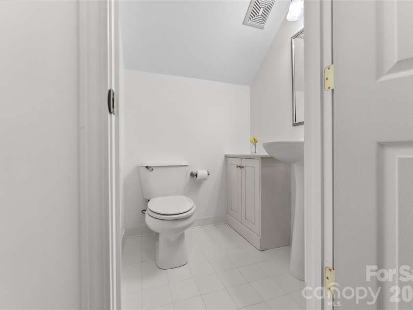287 Dvdisdi Court, Brevard, NC 28712.  MLS# CAR4358240, YatesRealty ID 35141. Lower Level Half Bath