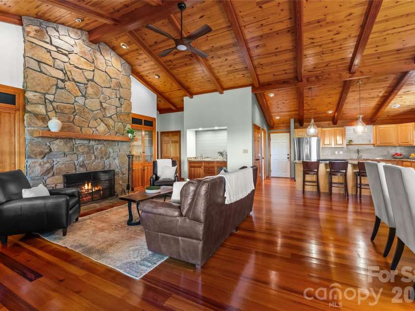 287 Dvdisdi Court, Brevard, NC 28712.  MLS# CAR4358240, YatesRealty ID 35141. Open | Spacious | Vaulted