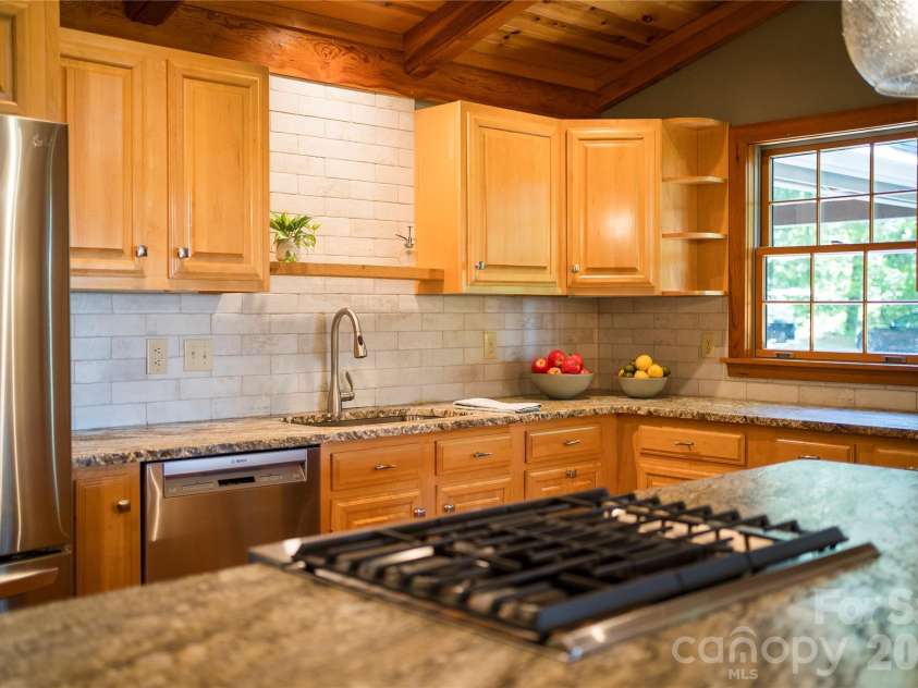 287 Dvdisdi Court, Brevard, NC 28712.  MLS# CAR4358240, YatesRealty ID 35141. Tasteful Choices
