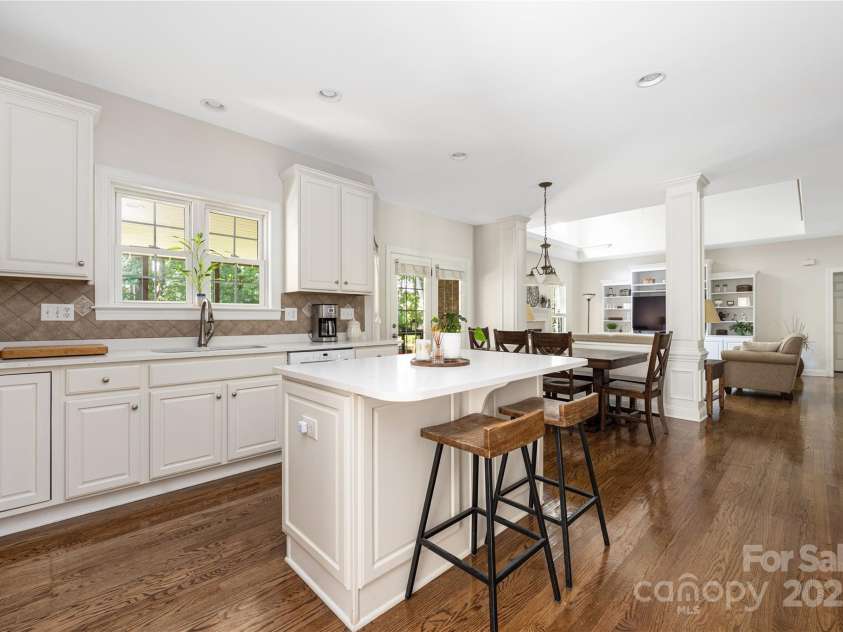9603 Devonshire Drive, Huntersville, NC 28078.  MLS# CAR4292851, YatesRealty ID 35141. Another view of the kitchen for scale.