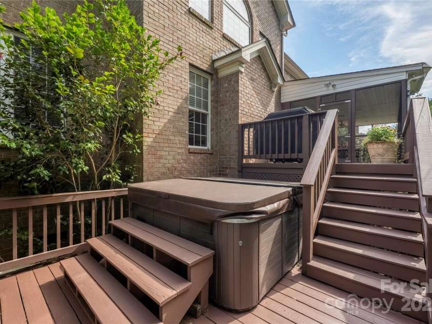 9603 Devonshire Drive, Huntersville, NC 28078.  MLS# CAR4292851, YatesRealty ID 35141. Does the hot tub convey with the property?  YES IT DOES!