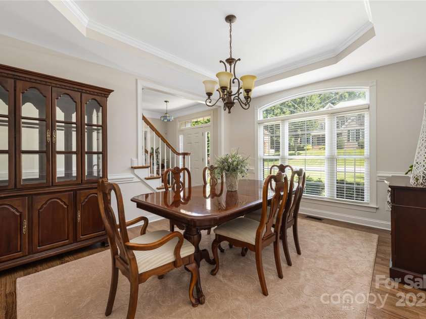 9603 Devonshire Drive, Huntersville, NC 28078.  MLS# CAR4292851, YatesRealty ID 35141. Large formal dining room that opens to the kitchen.