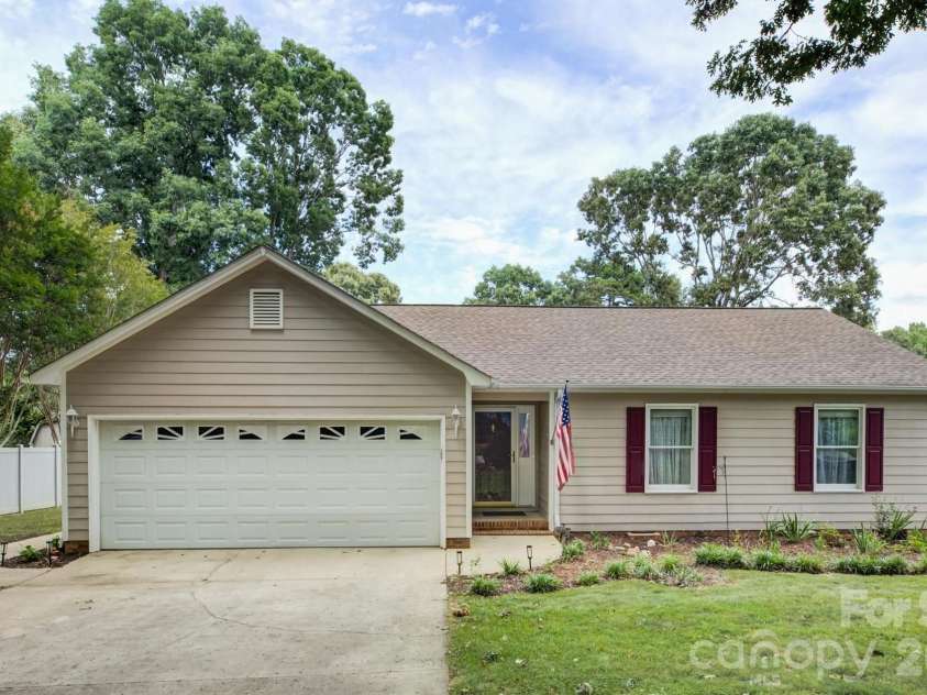 1278 Morrocroft Trail, Gastonia, NC 28054.  MLS# CAR4397819, YatesRealty ID 35142. 1278 Morrocroft Trail