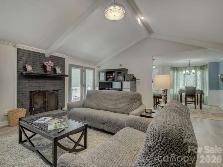 1278 Morrocroft Trail, Gastonia, NC 28054.  MLS# CAR4397819, YatesRealty ID 35142. Great room