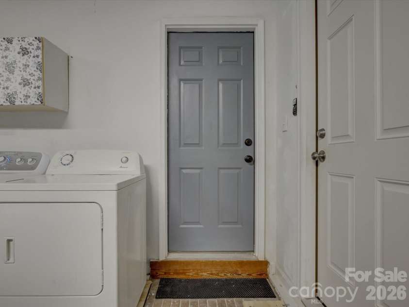 1278 Morrocroft Trail, Gastonia, NC 28054.  MLS# CAR4397819, YatesRealty ID 35142. Laundry