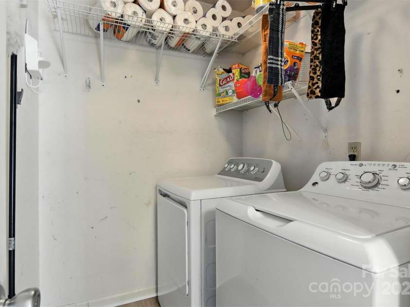 952 30th Street, Conover, NC 28613.  MLS# CAR4283156, YatesRealty ID 35142. 