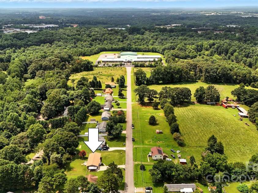 952 30th Street, Conover, NC 28613.  MLS# CAR4283156, YatesRealty ID 35142. 