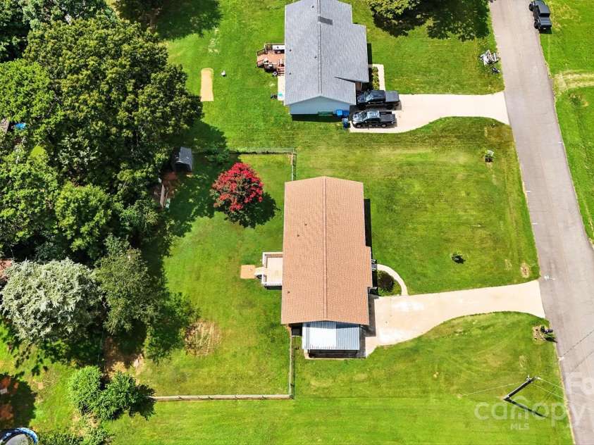 952 30th Street, Conover, NC 28613.  MLS# CAR4283156, YatesRealty ID 35142. 