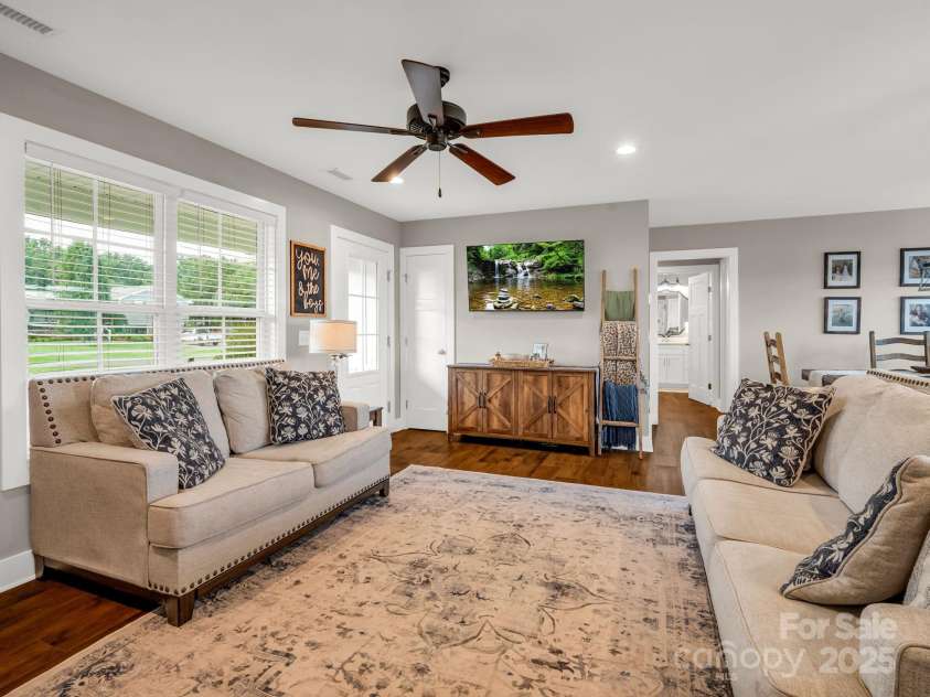 297 Vanity Lane, Ellenboro, NC 28040.  MLS# CAR4293447, YatesRealty ID 35143. 