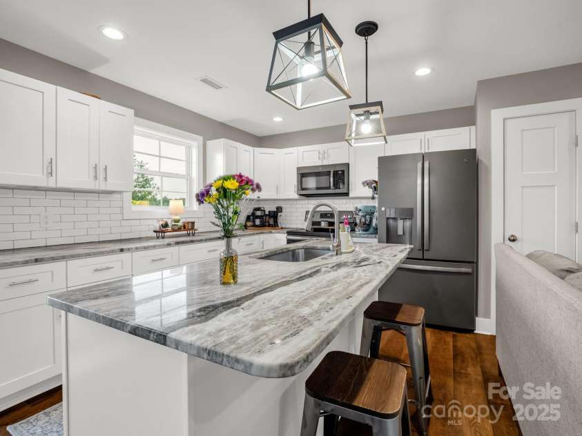 297 Vanity Lane, Ellenboro, NC 28040.  MLS# CAR4293447, YatesRealty ID 35143. 