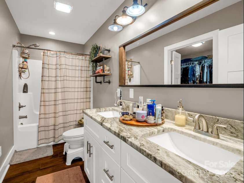 297 Vanity Lane, Ellenboro, NC 28040.  MLS# CAR4293447, YatesRealty ID 35143. 