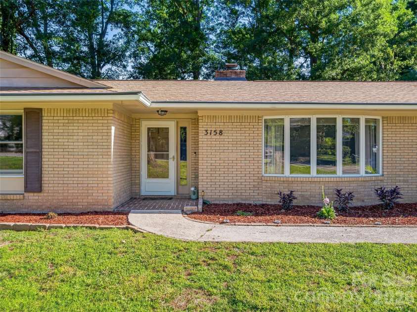 3158 Florida Drive, Hendersonville, NC 28792.  MLS# CAR4398158, YatesRealty ID 35143. 