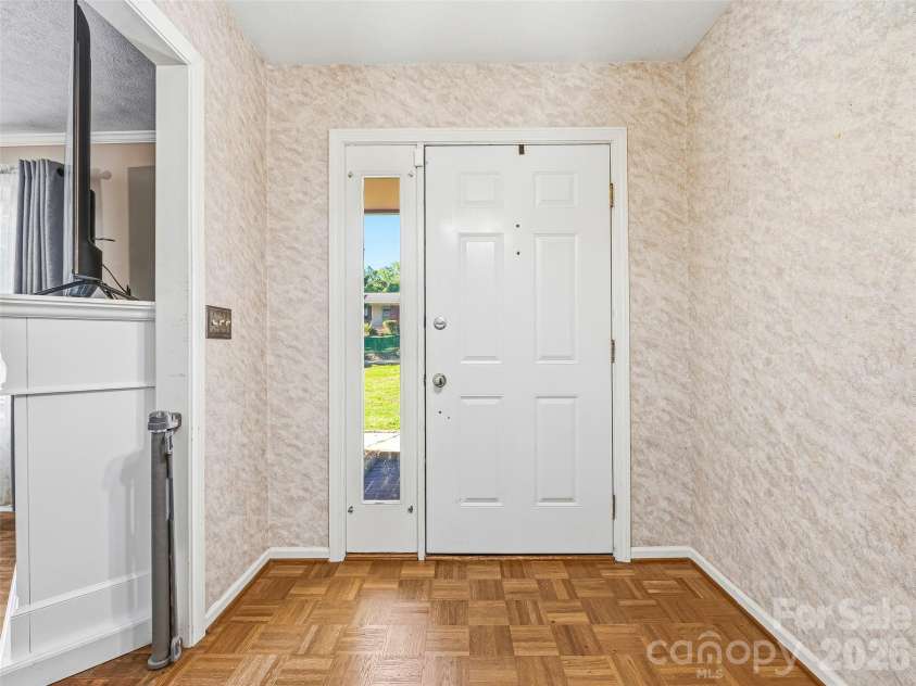 3158 Florida Drive, Hendersonville, NC 28792.  MLS# CAR4398158, YatesRealty ID 35143. 