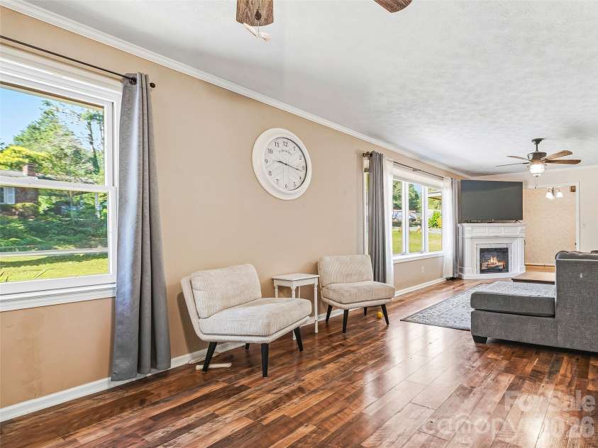 3158 Florida Drive, Hendersonville, NC 28792.  MLS# CAR4398158, YatesRealty ID 35143. 