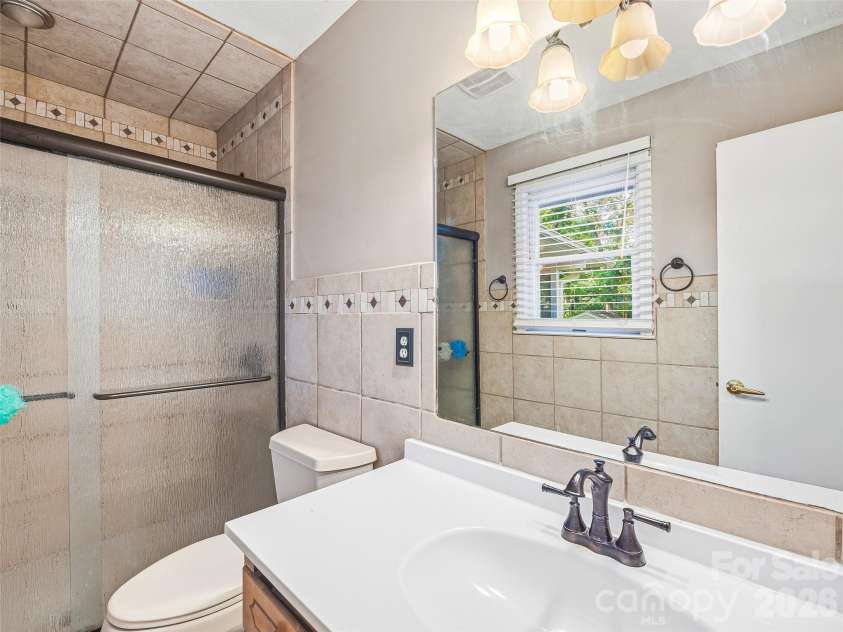 3158 Florida Drive, Hendersonville, NC 28792.  MLS# CAR4398158, YatesRealty ID 35143. 