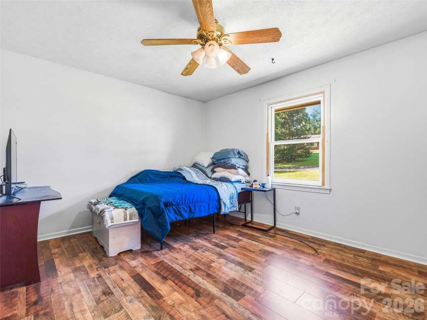 3158 Florida Drive, Hendersonville, NC 28792.  MLS# CAR4398158, YatesRealty ID 35143. 