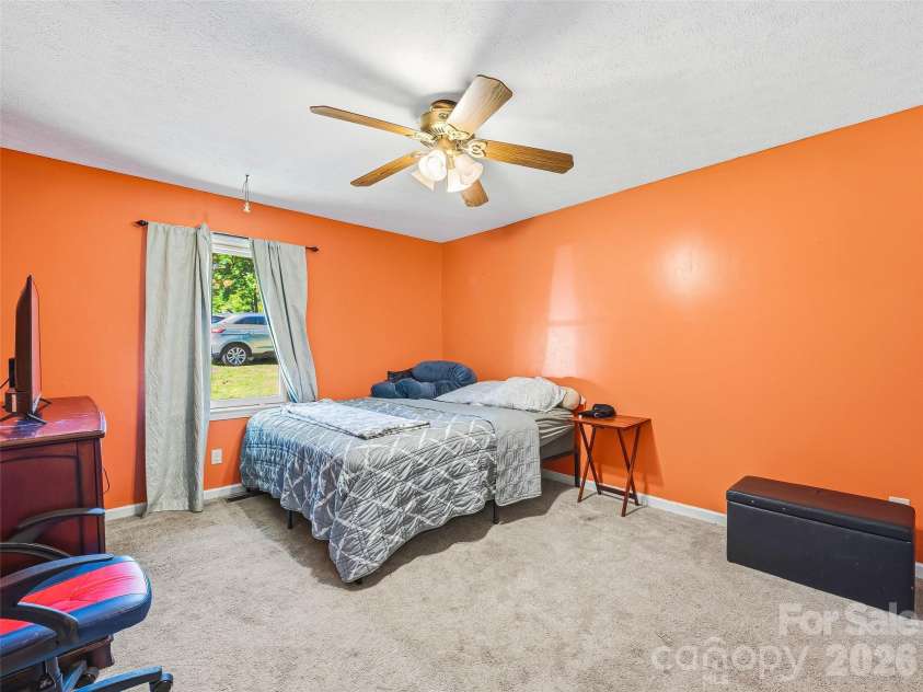 3158 Florida Drive, Hendersonville, NC 28792.  MLS# CAR4398158, YatesRealty ID 35143. 