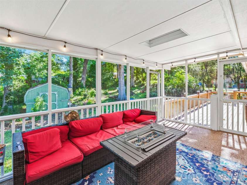 3158 Florida Drive, Hendersonville, NC 28792.  MLS# CAR4398158, YatesRealty ID 35143. 