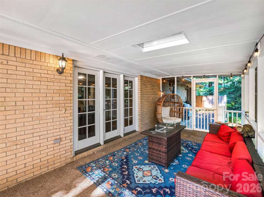 3158 Florida Drive, Hendersonville, NC 28792.  MLS# CAR4398158, YatesRealty ID 35143. 