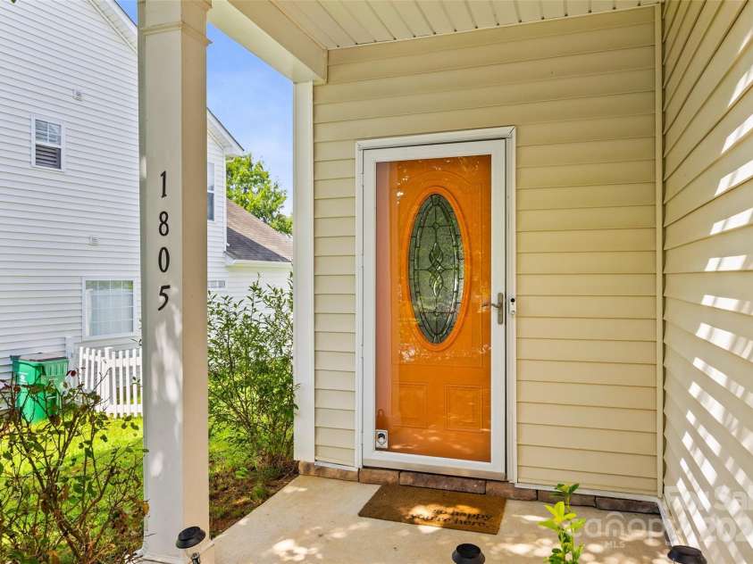 1805 Crabapple Tree Lane, Charlotte, NC 28214.  MLS# CAR4293333, YatesRealty ID 35144. 
