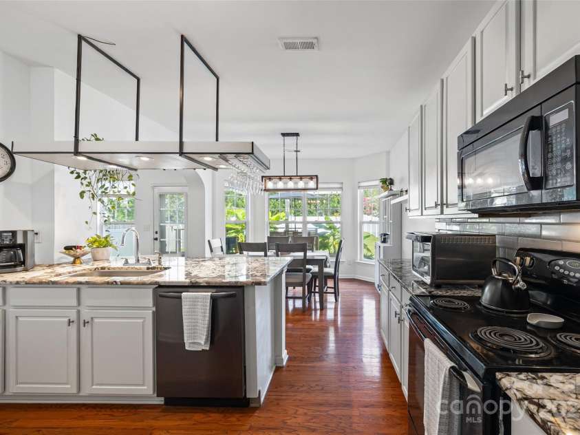 1805 Crabapple Tree Lane, Charlotte, NC 28214.  MLS# CAR4293333, YatesRealty ID 35144. 
