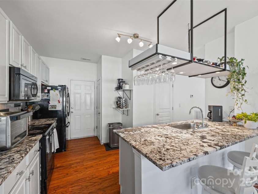 1805 Crabapple Tree Lane, Charlotte, NC 28214.  MLS# CAR4293333, YatesRealty ID 35144. 