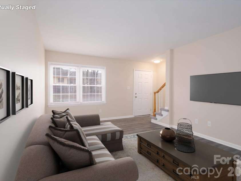 6810 Farmingdale Drive, Charlotte, NC 28212.  MLS# CAR4407486, YatesRealty ID 35144. 
